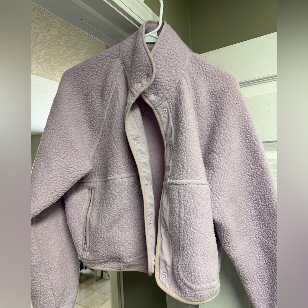 Women’s cropped fleece jackets, Aritzia